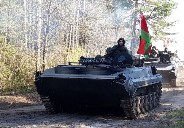 Білорусь спрямовує "сили спецоперацій" до кордону з Україною - 