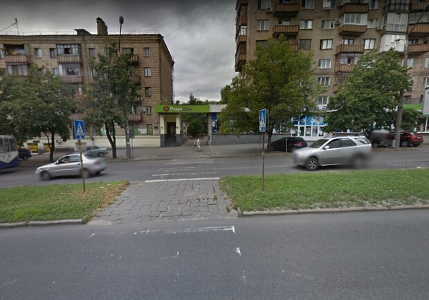 В центре Запорожья авто на скорости сбило 7-летнюю девочку. 