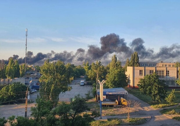 В Бердянске прогремело три взрыва: часть города без света 