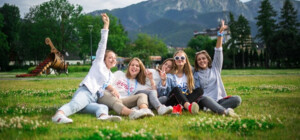 Как отправить детей в заграничный лагерь отдыха во время военного положения