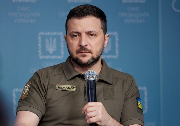 Зеленский ответил, будет ли Украина обстреливать территорию РФ 