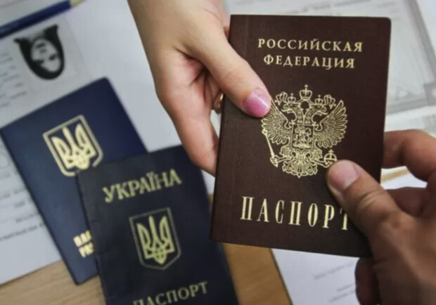Окупанти створюють штучні черги за паспорти РФ у Бердянську 