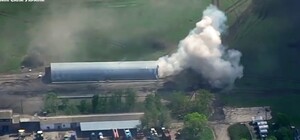 ВСУ под Гуляйполем накрыли ангар с техникой оккупантов (видео)