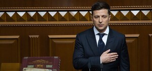 Портрет Зеленського створили з фото знищених під час війни будівель