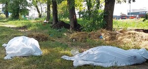 В Харькове откопали тела двух российских военных (видео)