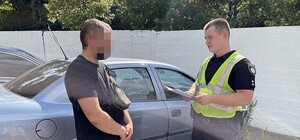 В Киеве мужчина продал авто, которое взял в аренду якобы на нужды ВСУ