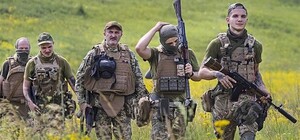 Коллекторам в Украине теперь запрещено взимать долги с военных и их семей