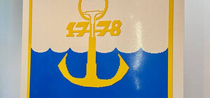 В Киеве создали большой герб Мариуполя из конструктора Lego