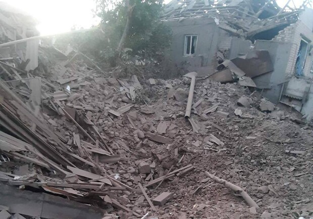 Окупанти обстріляли передмістя Запоріжжя: загинули жінки, зруйновані будинки 