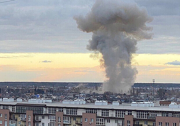 В Мелитополе горит военная база русских кафиров. 