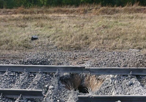 В Мелитополе взорвали железную дорогу: оккупанты не могут доставлять боеприпасы. 