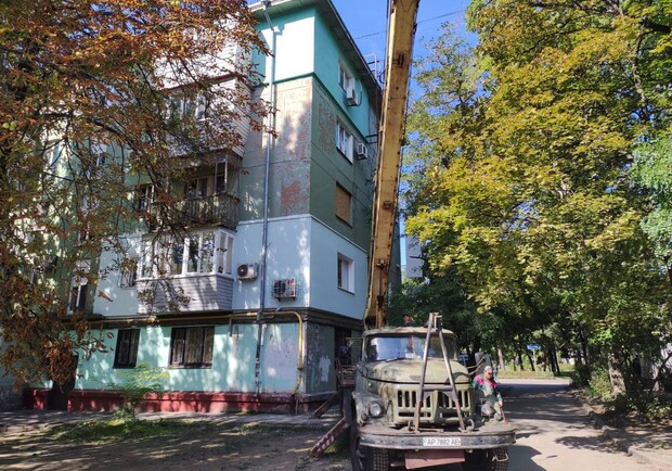 Через ракетний удар у Запоріжжі пошкоджено більше 20 будинків. 