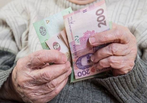 У Запоріжжі мешканки Дніпропетровщини виманили у пенсіонерів півмільйона гривень 