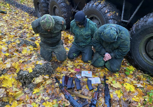 На Запорізькому напрямку затрофеїли російський БТР-82А разом із екіпажем: відео -