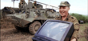 В Енергодарі російські військові крадуть автівки, побутову техніку та одяг