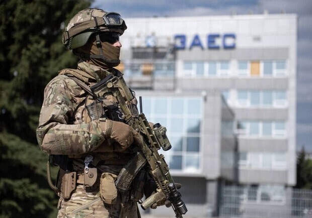 У МАГАТЕ закликали РФ негайно вивести війська з території Запорізької АЕС. 