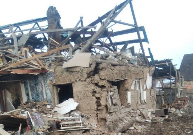 Окупанти завдали ударів ракетами С-300 по двох селах Запорізького району. 
