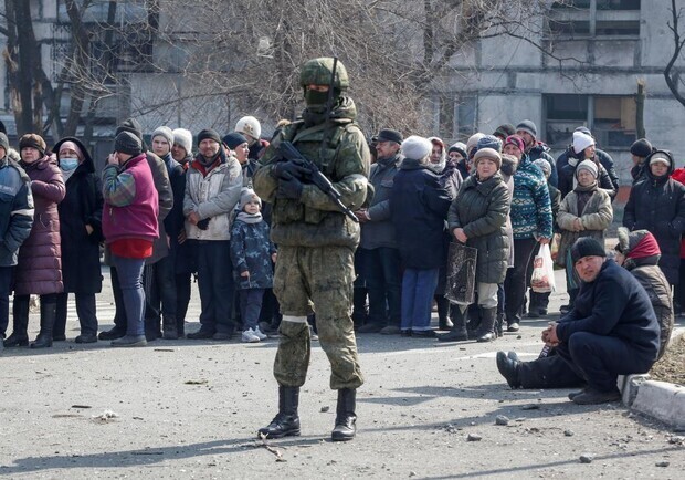У Запорізькій області через брак бажаючих "добровольчі батальйони" комплектують росіянами. 