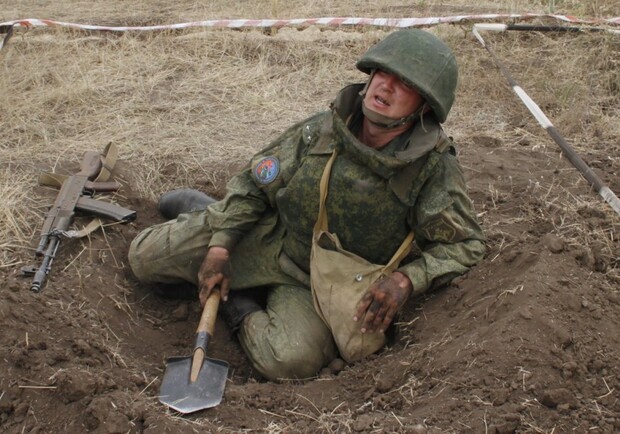 В оккупированном Крыму набирают желающих рыть окопы под Мелитополем. 