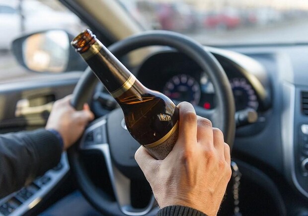 По праздникам запорожские полицейские задержали несколько десятков пьяных водителей. 