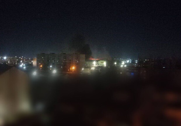 Подтверждено уничтожение базы ВС РФ в Мелитополе: оккупанты вывозят сожженную военную технику. 