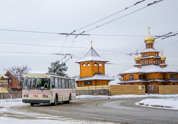 Як працюватиме громадський транспорт у Запоріжжі 22 січня. 