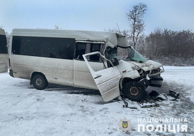 Серйозна ДТП на трасі у Запорізькій області: загинула пасажирка - 