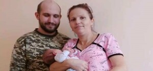 Не виделись 9 месяцев: в роддоме Днепра встретились супруги, которых разлучила война