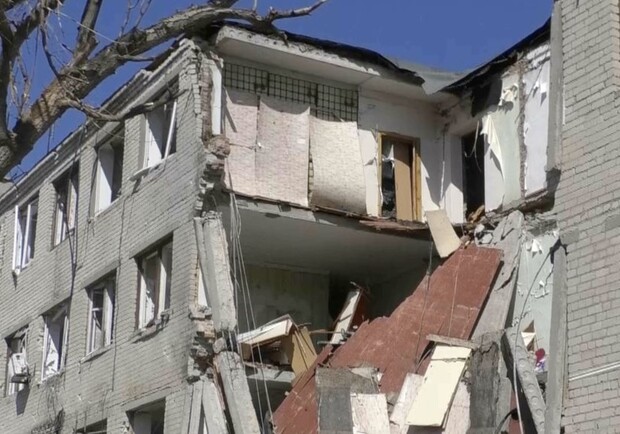 У Гуляйполі окупанти зруйнували всі великі будівлі та розгромили дві школи. 