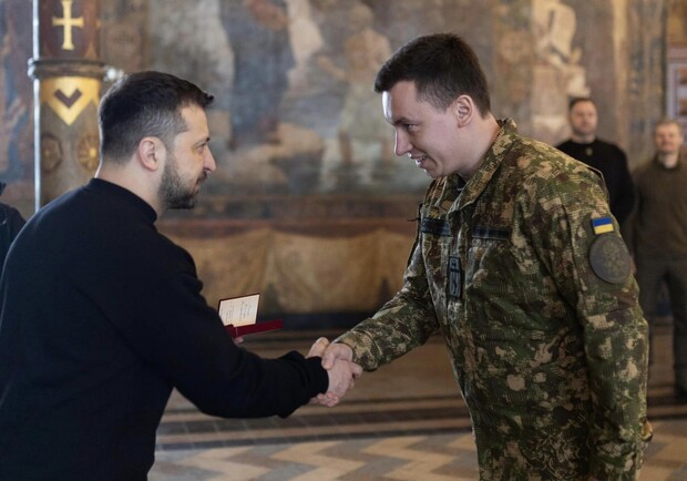 Президент Зеленський вручив нагороду військовому капелану із Запоріжжя. 