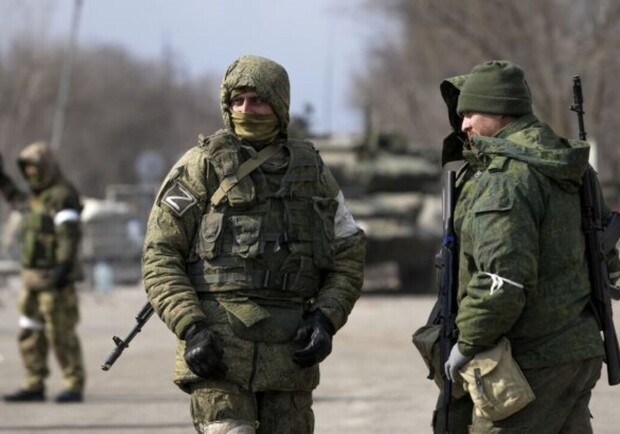 Россия готовится к обороне в Мелитополе: в город завозят технику и личный состав. 