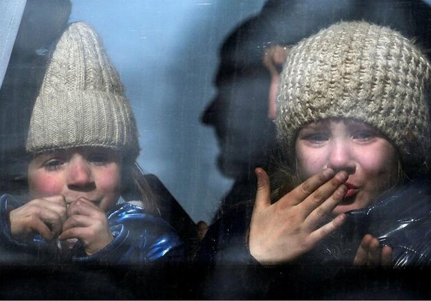 С Мелитопольщины оккупанты "депортировали" женщину с детьми из-за обучения по украинской программе. 