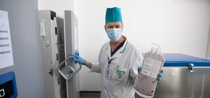 В Киеве открыли первый в Украине банк долгосрочного хранения крови