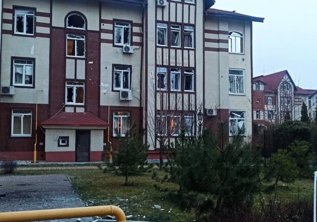 Окупанти похвалилися влучанням в житловий комплекс у Запоріжжі. 