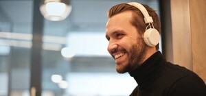 10 песен, которые чаще всего слушали в Днепре в течение недели