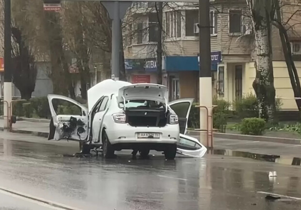 У Мелітополі підірвали автомобіль одного із "гауляйтерів" Запорізької області. 