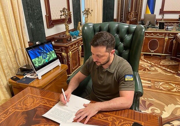 Зеленський підписав указ про створення 19 нових військових адміністрацій у Запорізькій області -