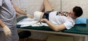 В Днепре спасли бойца, который потерял ногу из-за прямого попадания танка