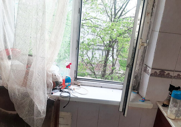 В Запорожье 7-летний ребенок выпал из окна - 