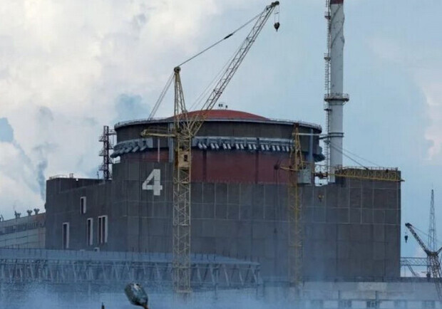 Окупанти розмістили військову техніку та вибухівку в енергоблоці Запорізької АЕС. 