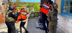 Поліція евакуювала родини з трьома дітьми з лінії фронту у Запорізькій області