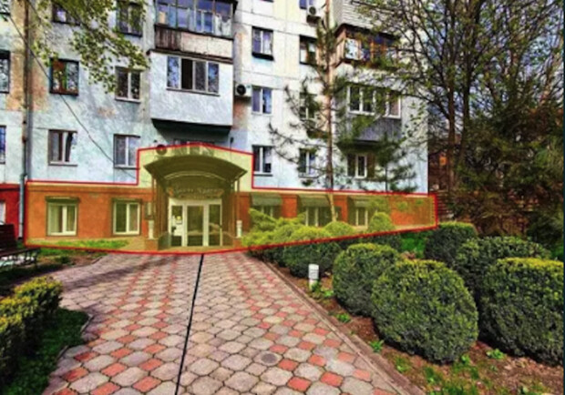 В Запорожье продают известный отель в центре города 