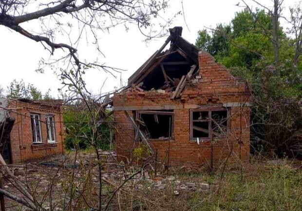 Внаслідок обстрілу Запорізької області загинула жінка, ще троє людей поранені. 