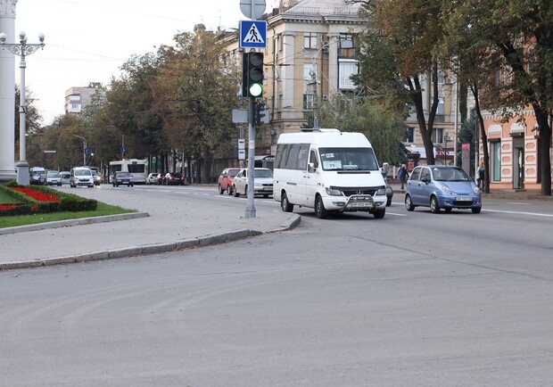 У Запоріжжі 40% водіїв маршруток пішли захищати Україну на фронті. 