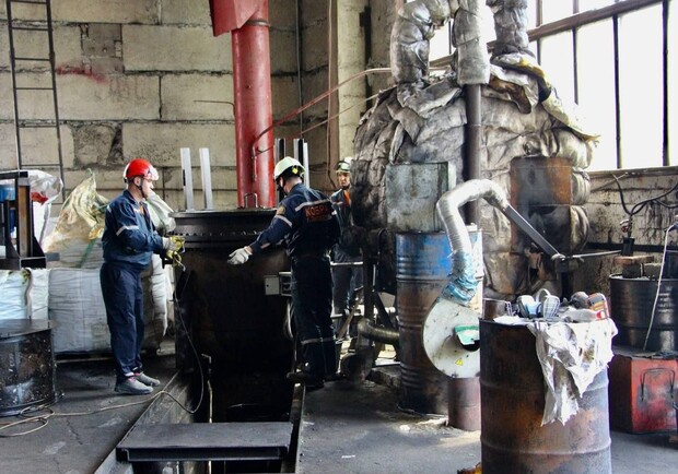 В Запоріжжі з промислового майданчика демонтували піч, яка забруднювала повітря. 