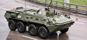 У Запорізькій області окупанти на БТР врізалися в мікроавтобус: є загиблий