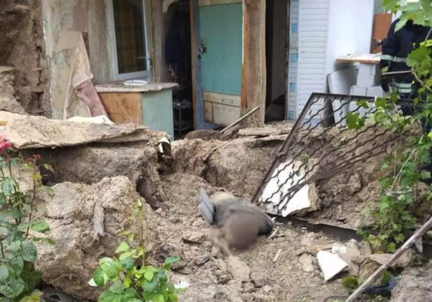 В Запорожском районе из-под завалов вытащили тело мужчины 