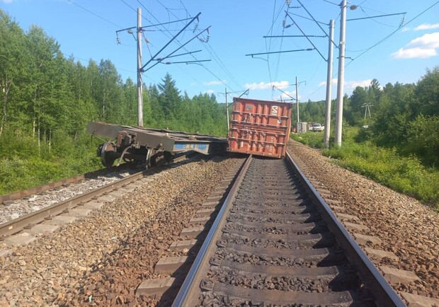 Під час руху ворожого поїзда в Мелітополі прогримів вибух. 