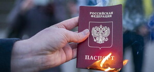 Мешканцям Кирилівки погрожують депортацією за відсутність паспортів РФ