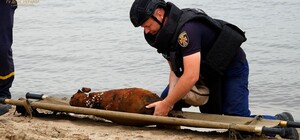 У Запоріжжі на пляжі знайшли величезну авіабомбу